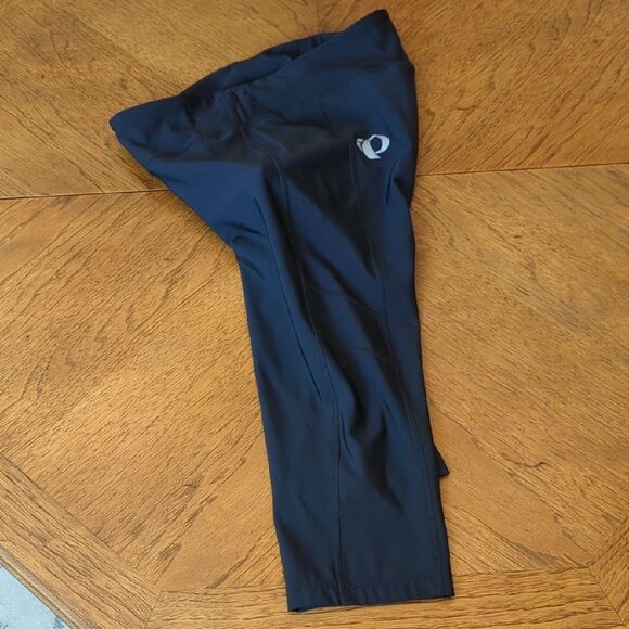 Pearl Izumi Pants - Women's Pearl Izumi Black Padded Cycling Capri Tights